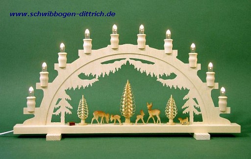 Schwibbogen Waldmotiv mit 7 el. Kerzen mit gedrechselten und geschnitzen Figuren Lnge ca. 59cm
